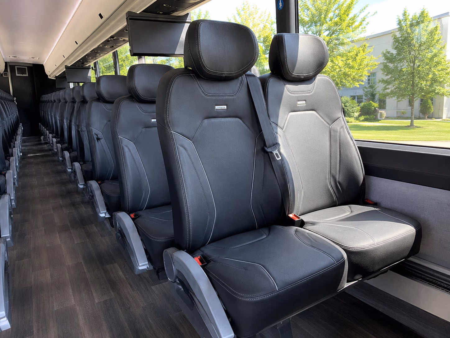 santa clarita airport shuttles for military and government travel